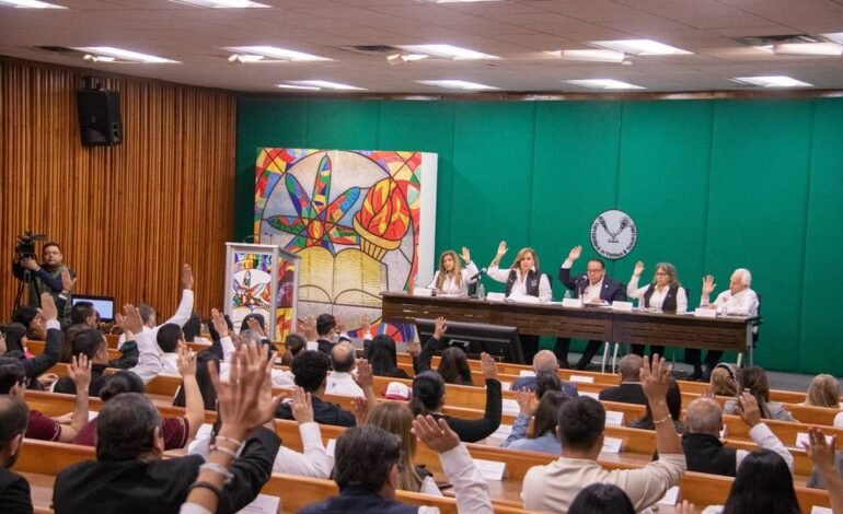 Asamblea de la UAT aprueba dos candidaturas para la Rectoría