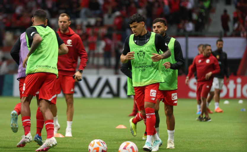 Maxi Araújo ofreció disculpas tras enfrentarse a la afición del Toluca