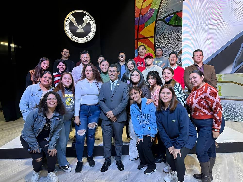 El rector Dámaso Anaya presenta a la comunidad la amplia oferta educativa de la UAT