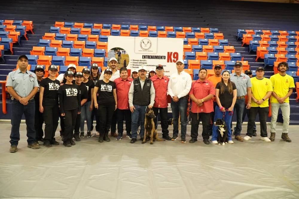 El rector de la UAT inaugura curso de adiestramiento canino K-9