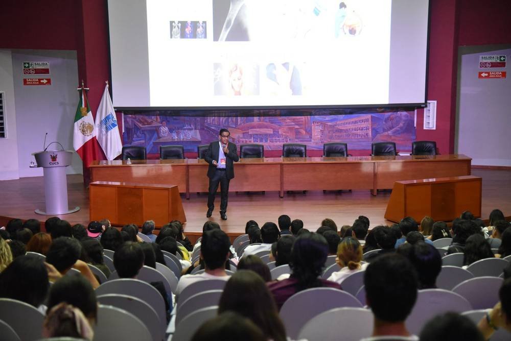 Investigador de la UAT expone nuevos avances sobre el tratamiento del dolor oncológico