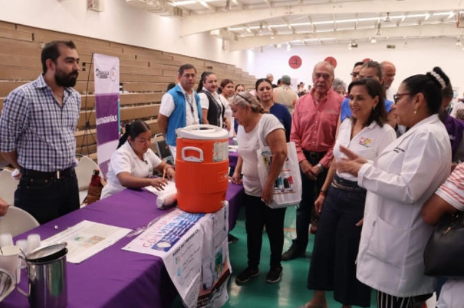 Lleva DIF Coahuila y Secretaría de Salud atención médica a adultos mayores