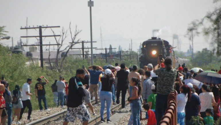 Regresa a todo vapor la locomotora por Saltillo