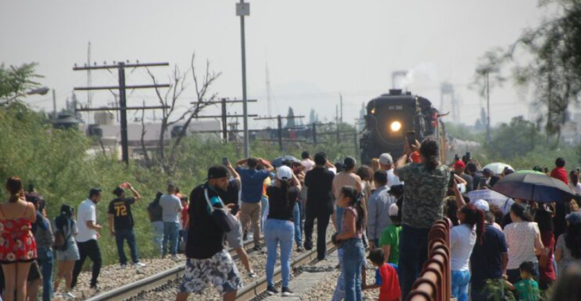 Regresa a todo vapor la locomotora por Saltillo