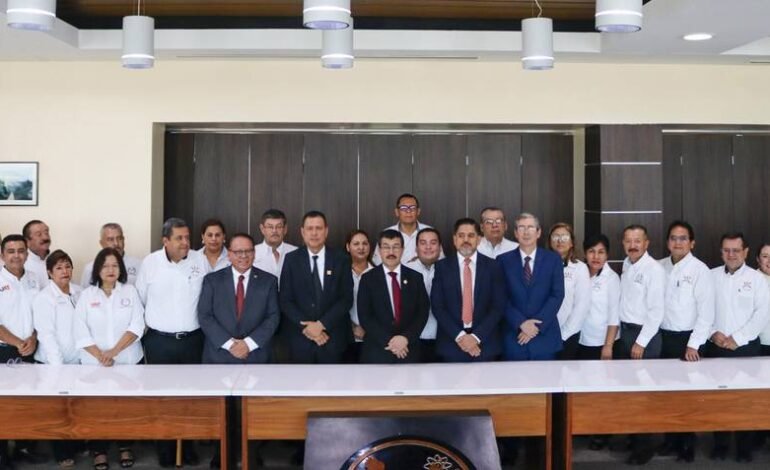 Celebra el SUTAUAT el 20 aniversario de su fundación