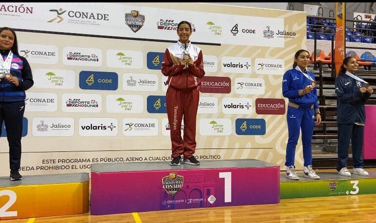 Laura Melisa, karateca de la UAT, es campeona nacional