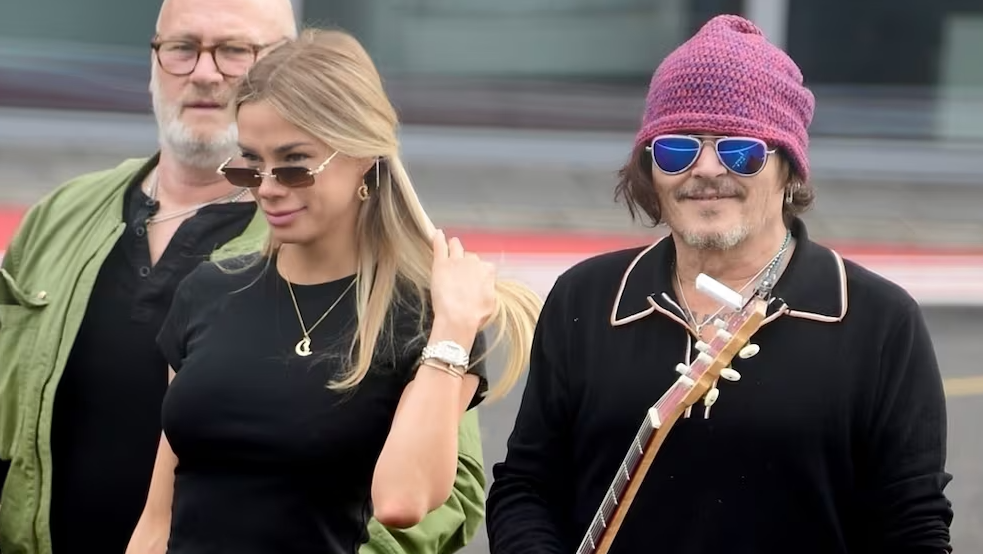 Johnny Depp se da nueva oportunidad en el amor y sale con rusa 33 años menor que él