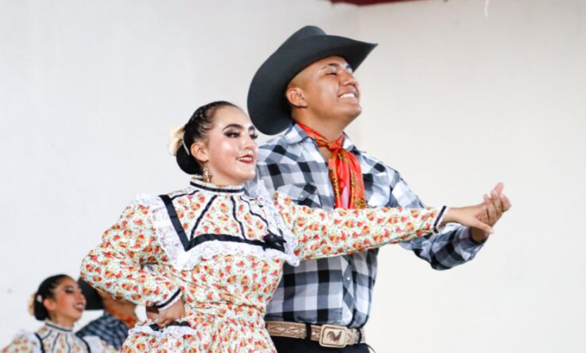 Califican Burros Pardos a Encuentro Nacional de Arte y Cultura