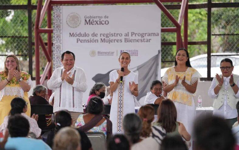 Sheinbaum firma convenio con Yucatán para dar pensión universal a personas con discapacidad