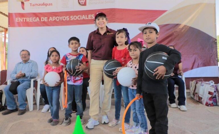 Lleva SEBIEN apoyos a familias de San Nicolás