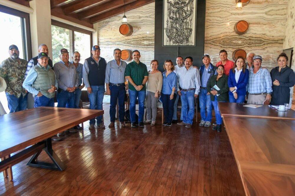 Américo Villarreal Santiago impulsa el desarrollo social y agrícola en Coahuila