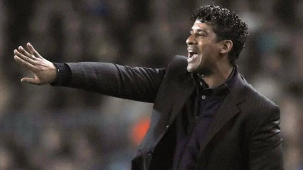 Frank Rijkaard se perfila como candidato para dirigir a Chivas