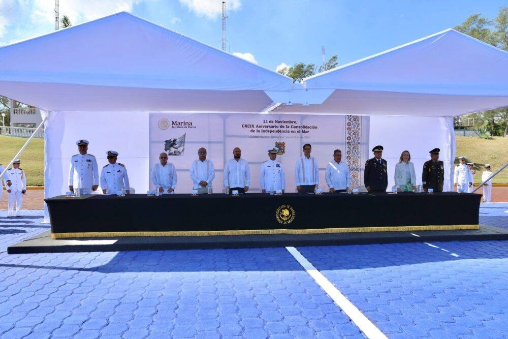 Asiste secretario general de Gobierno al 199 aniversario del “Día de la Armada de México” en la Primera Región Naval