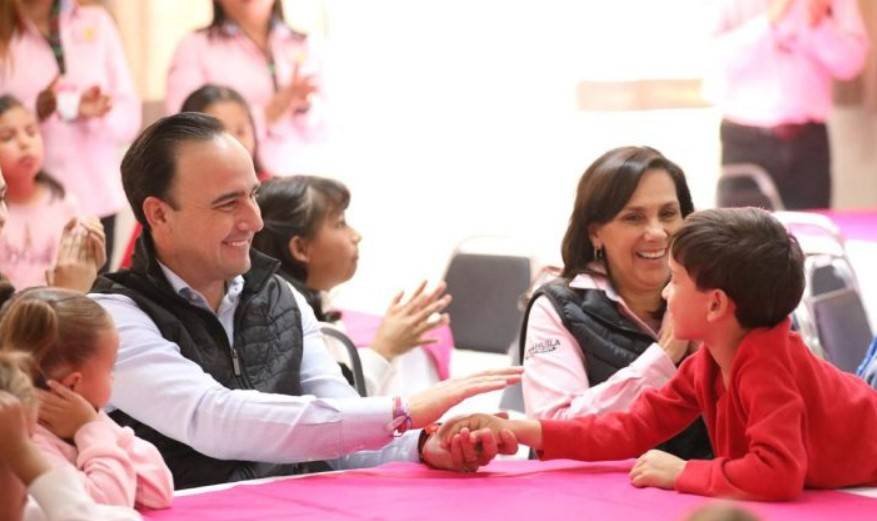 Coahuila Prioriza el Bienestar Infantil con Renovación y Tradiciones Navideñas