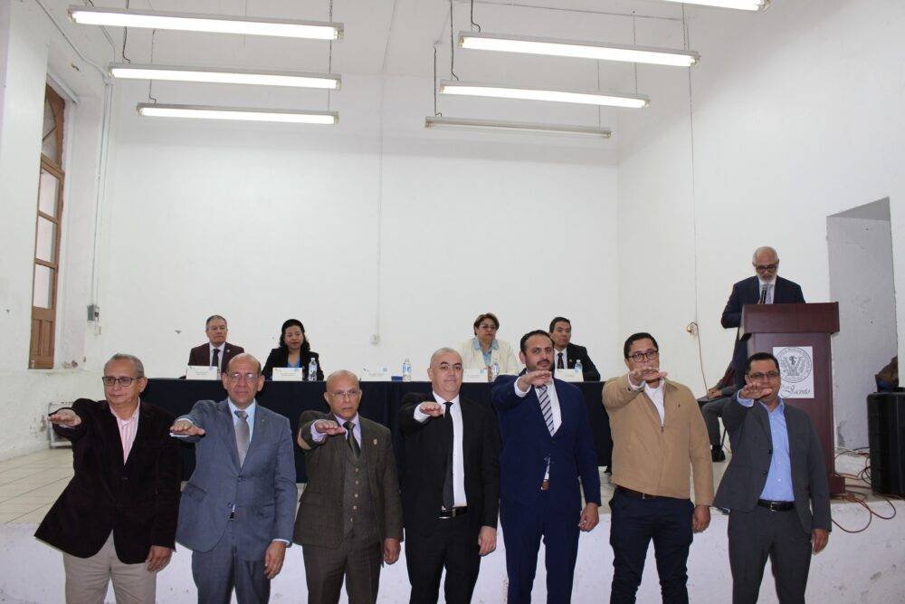 Fortalece la UAT liderazgo en asociación nacional de escuelas de veterinaria