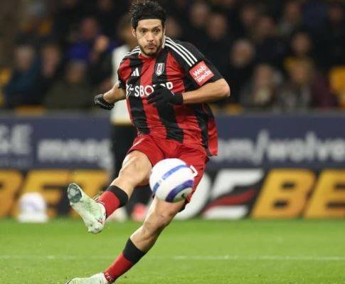 Raúl Jiménez vuelve a anotar el primer gol del partido con el Fulham