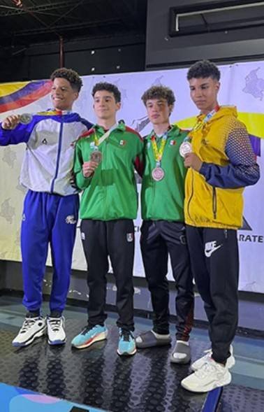 Destacan coahuilenses en tierras colombianas