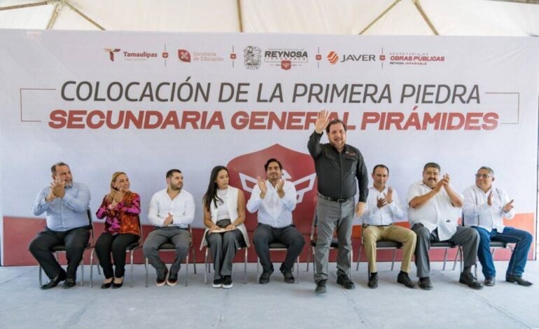 Colocan primera piedra de nueva secundaria general en Reynosa