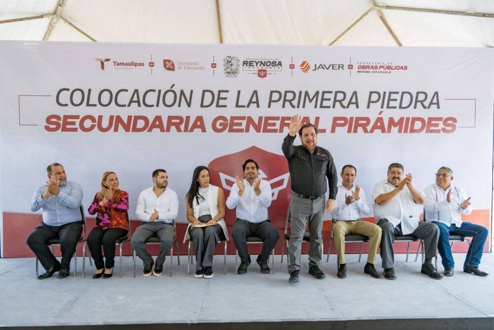 Colocan primera piedra de nueva secundaria general en Reynosa