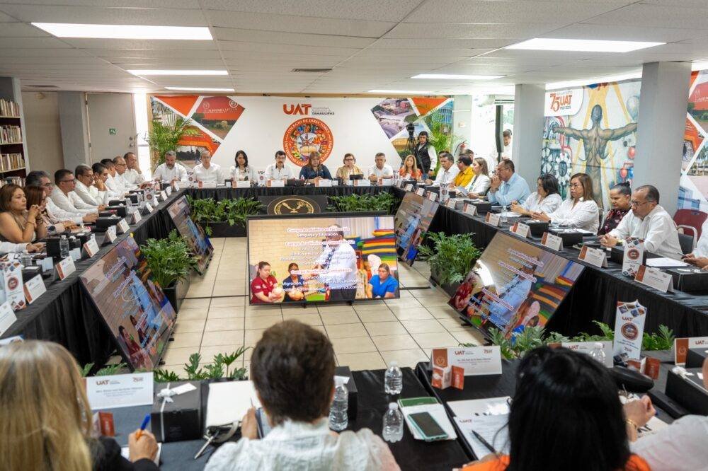 Fortalece la UAT cobertura educativa de sus escuelas preparatorias
