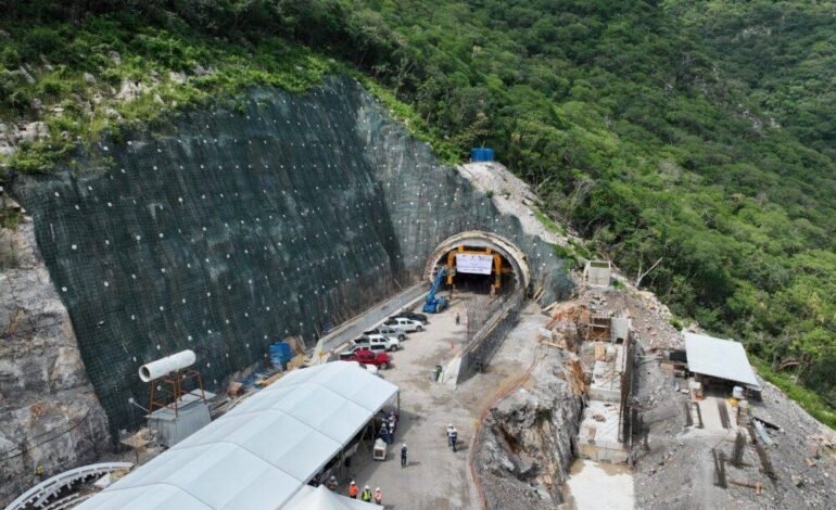 Américo Villarreal impulsa infraestructura verde: concreto ecológico y reforestación en carretera Mante–Ocampo–Tula