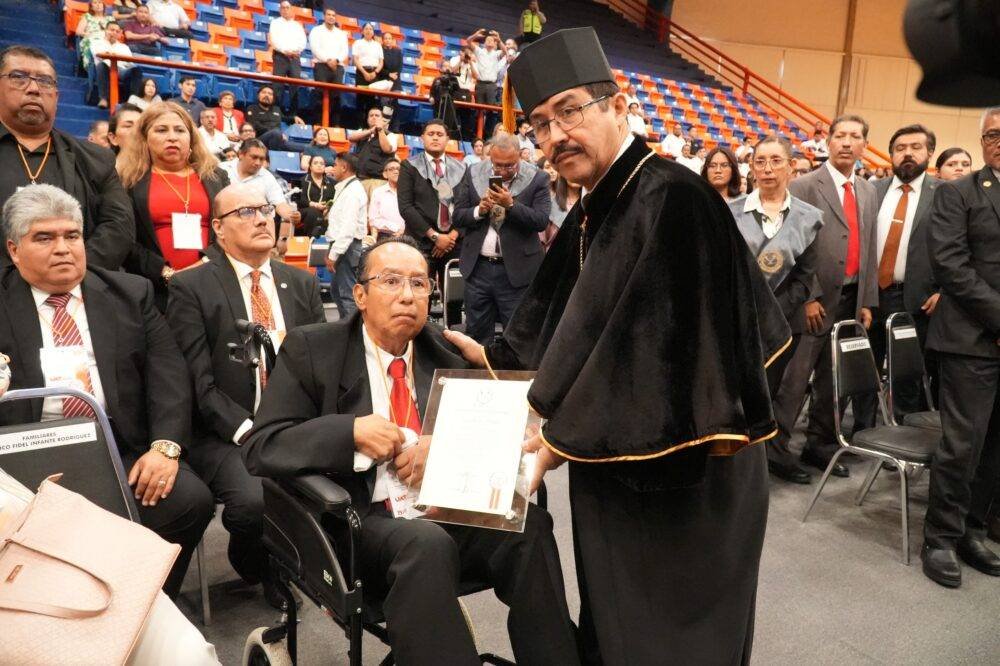 Reconoce la UAT vocación y trayectoria académica de sus docentes