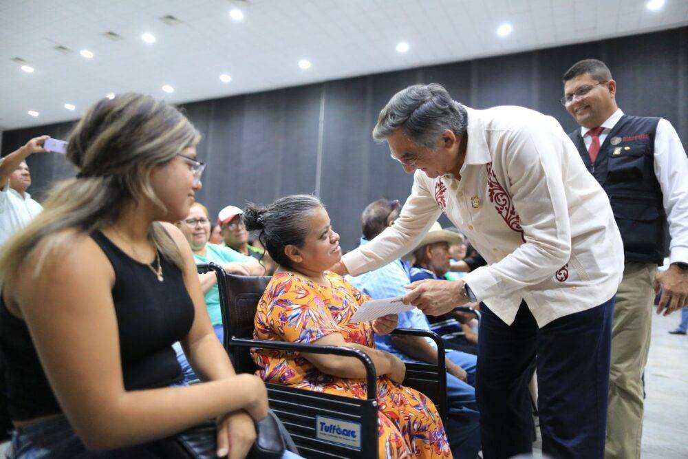 Encabeza Américo entrega de tarjetas de Pensión para el Bienestar a Personas con Discapacidad